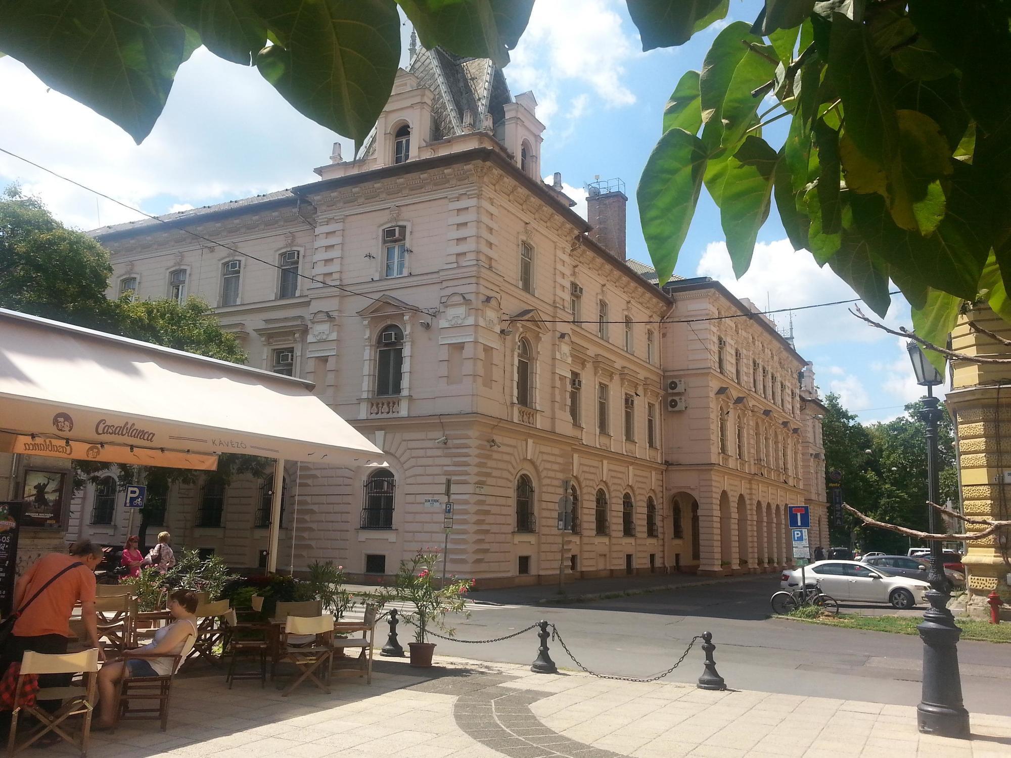 Tisza Hotel Szeged Extérieur photo