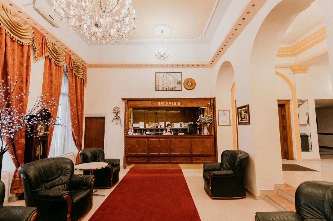 Tisza Hotel Szeged Extérieur photo